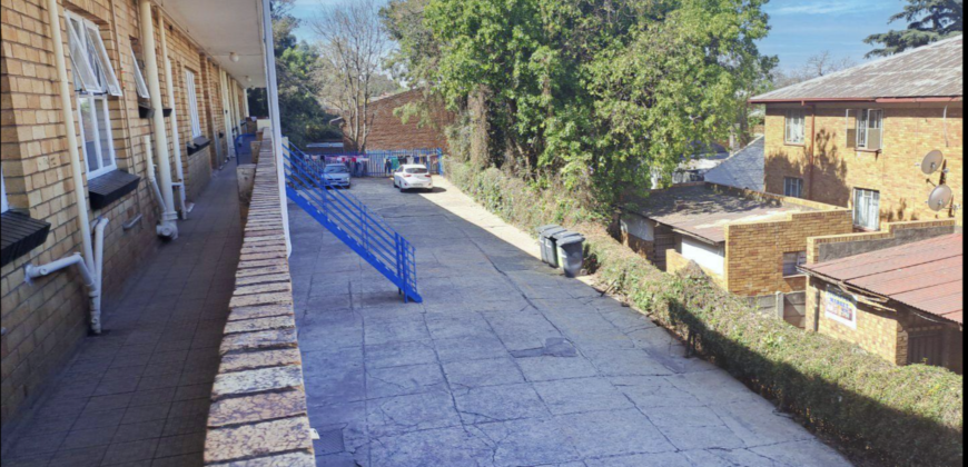 2 Bedroom Apartment, Woodlands, Lorentzville, Johannesburg