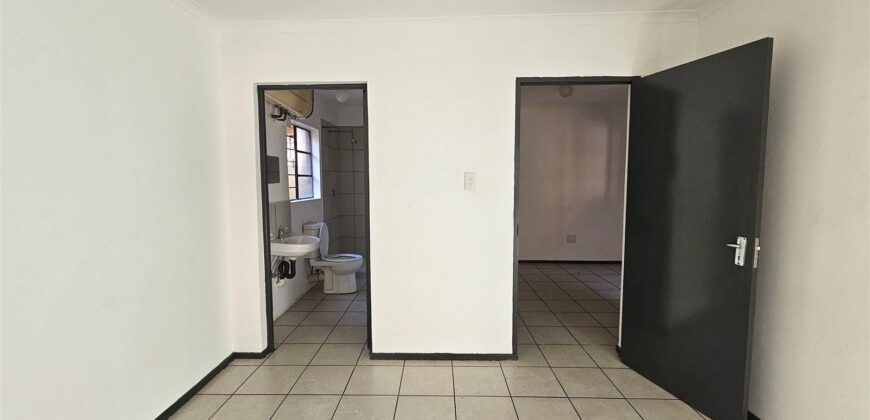 Bachelor, Sharon-Lea, Jeppestown